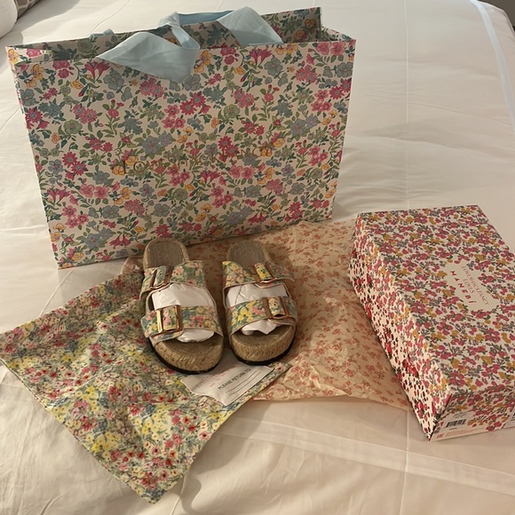 Love Shack Fancy X Manebi Nordic Floral Sandals. - Picture 3 of 17